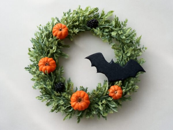 Halloween Türkranz aus Naturmaterial binden in 6 Schritten