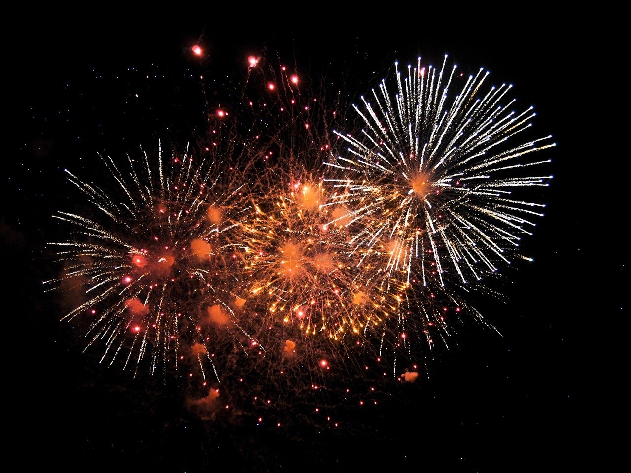 Silvester im Garten mit Kindern — woran es meistens liegt — Hero-Aufnahme