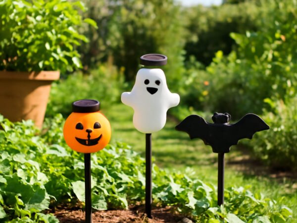 Solar Halloween Deko für den Garten — 15 einfache Varianten